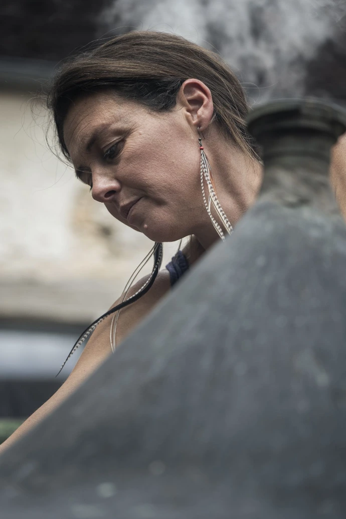 Clothilde fondatrice et distillatrice de la Sauvage