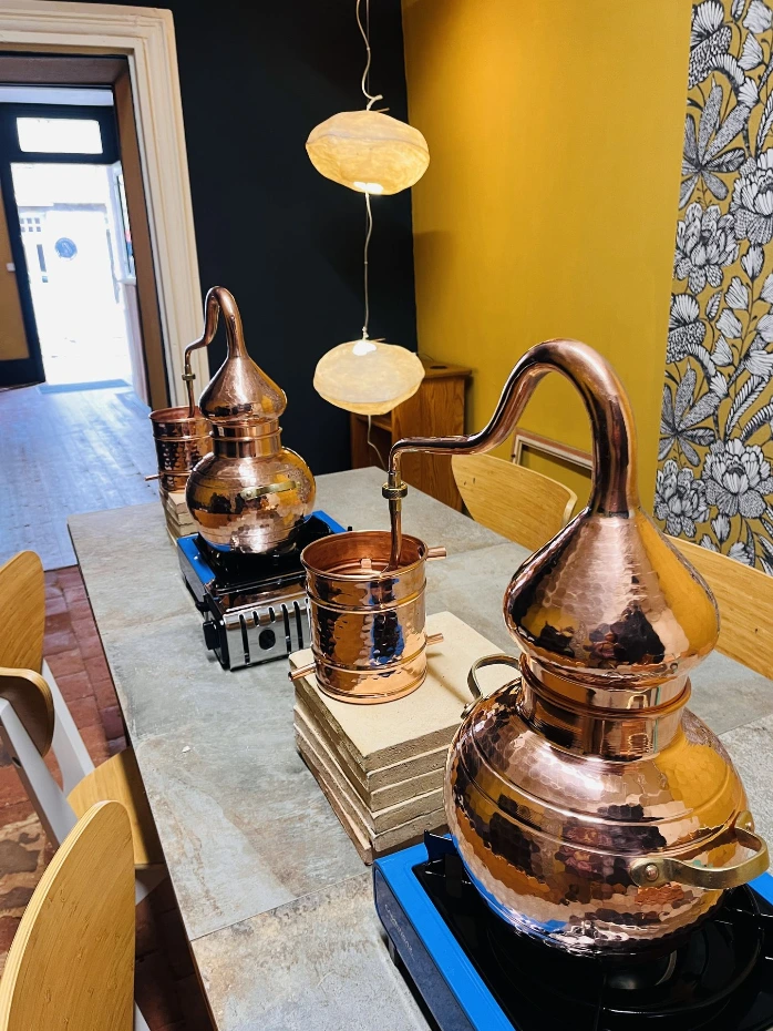 Atelier de distillation